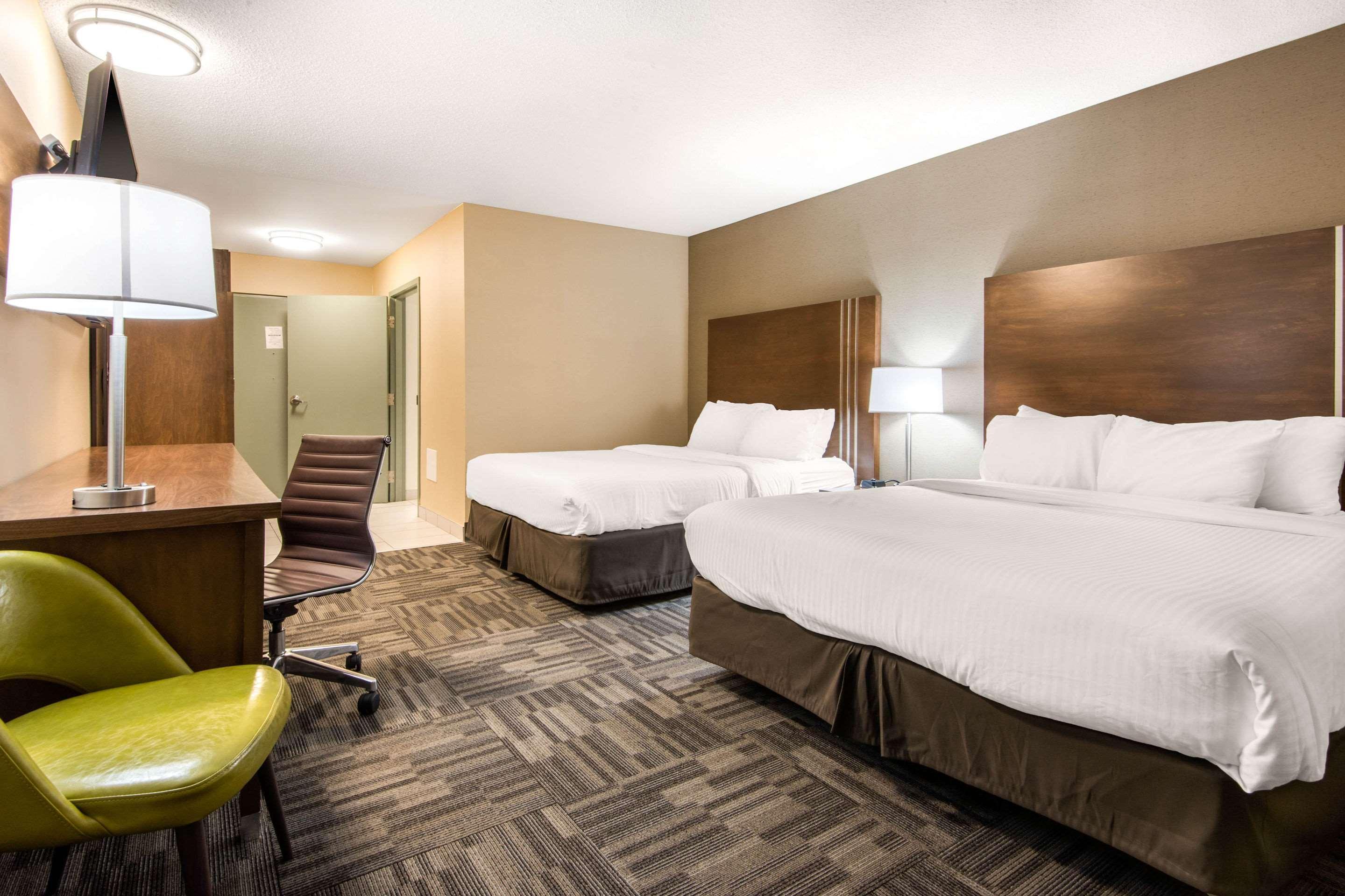 Quality Inn & Conference Centre Orillia Luaran gambar