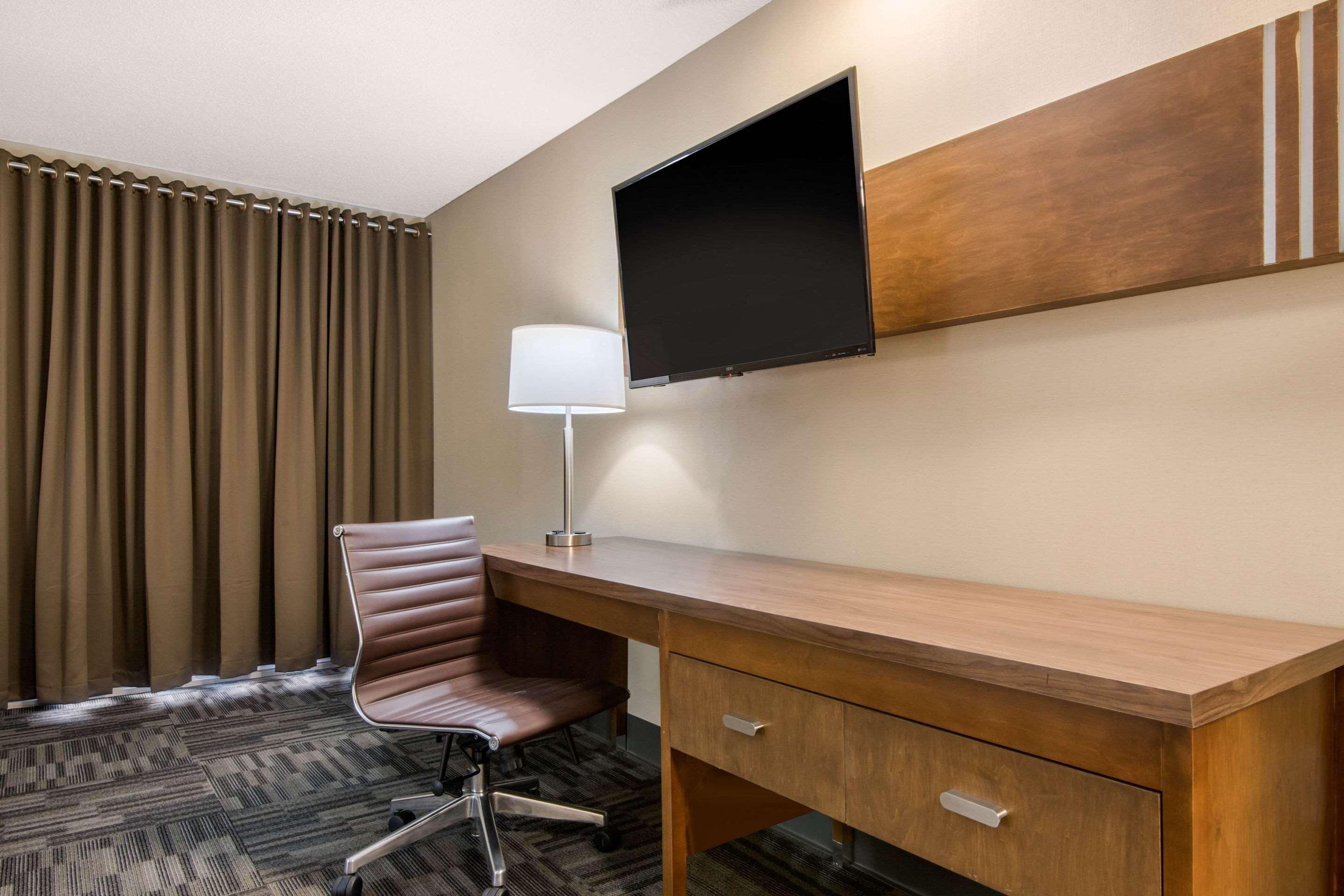 Quality Inn & Conference Centre Orillia Luaran gambar