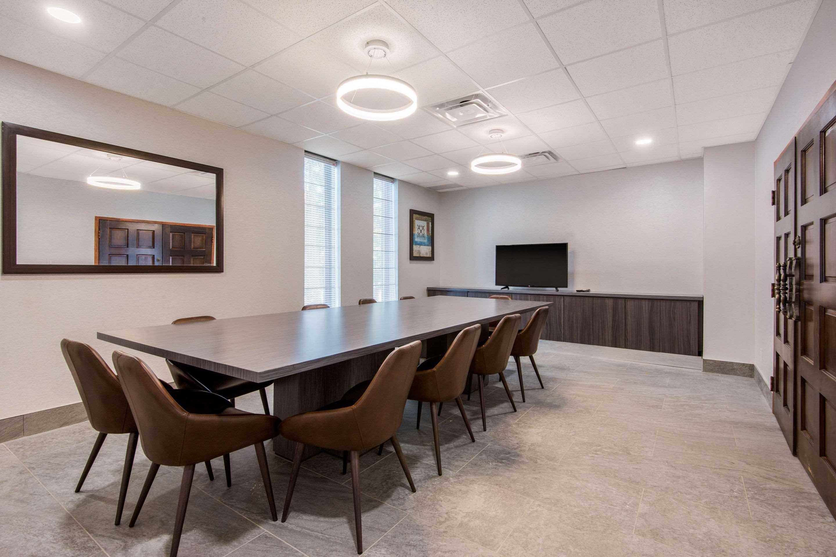 Quality Inn & Conference Centre Orillia Luaran gambar