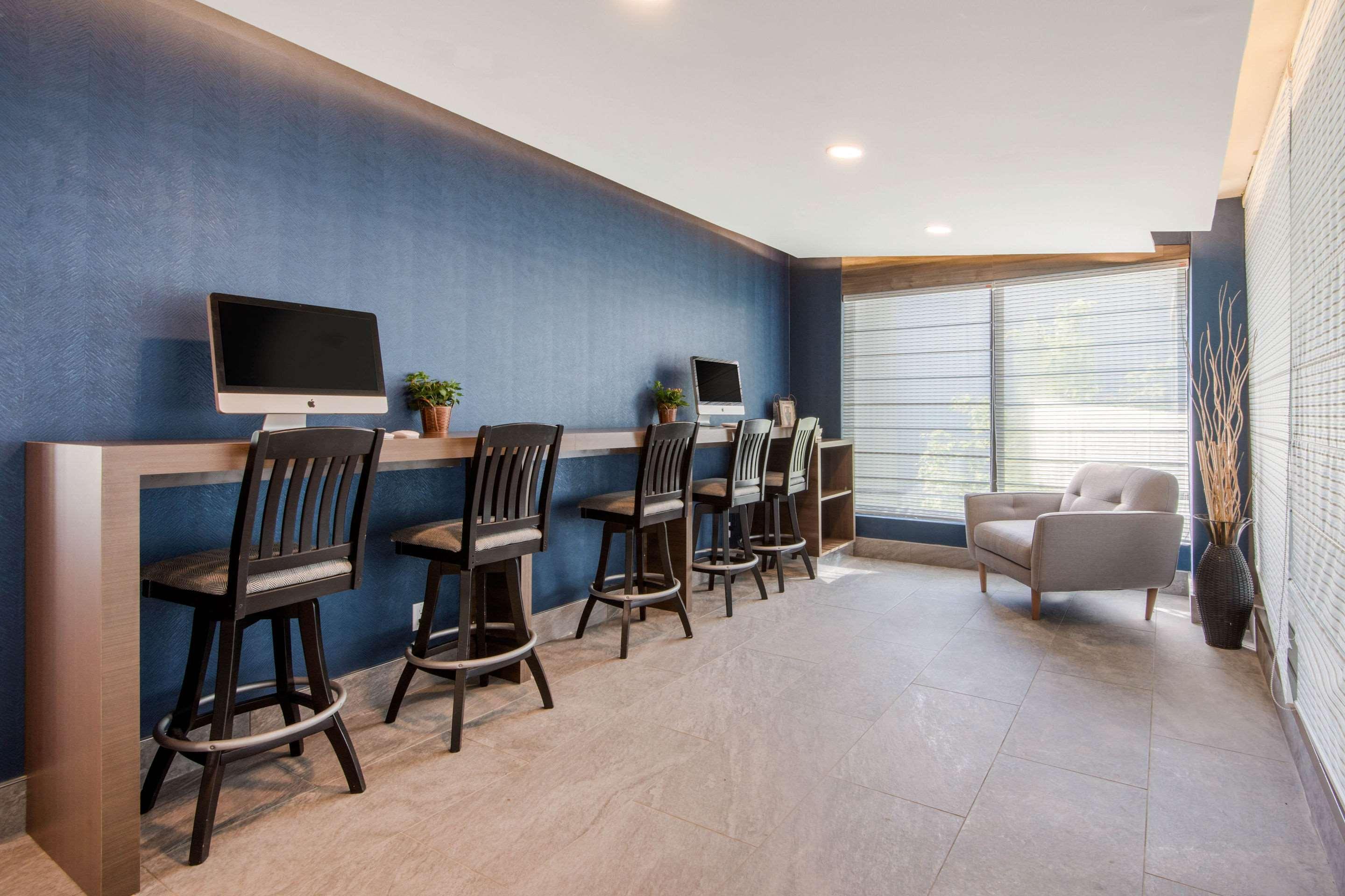 Quality Inn & Conference Centre Orillia Luaran gambar