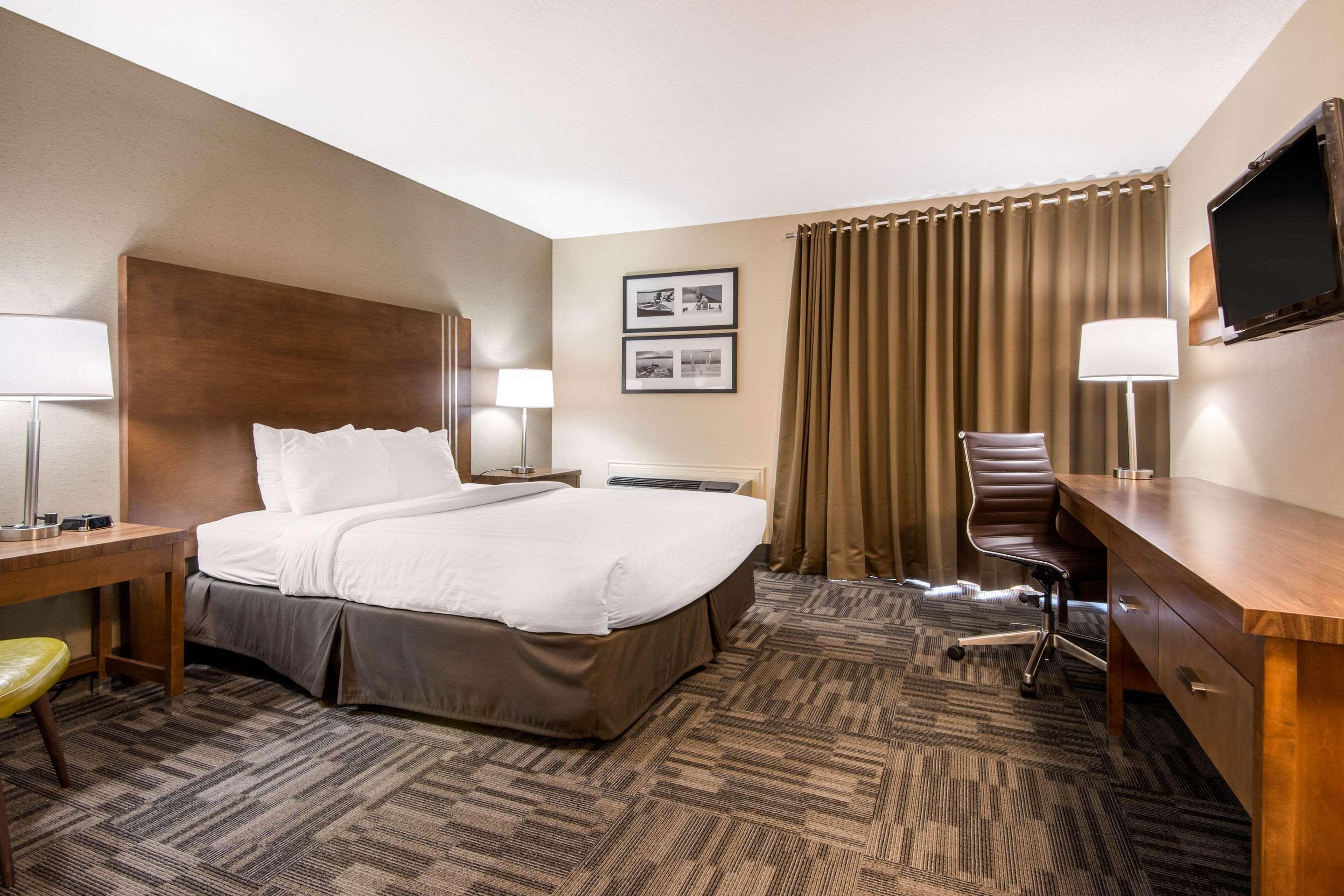 Quality Inn & Conference Centre Orillia Luaran gambar
