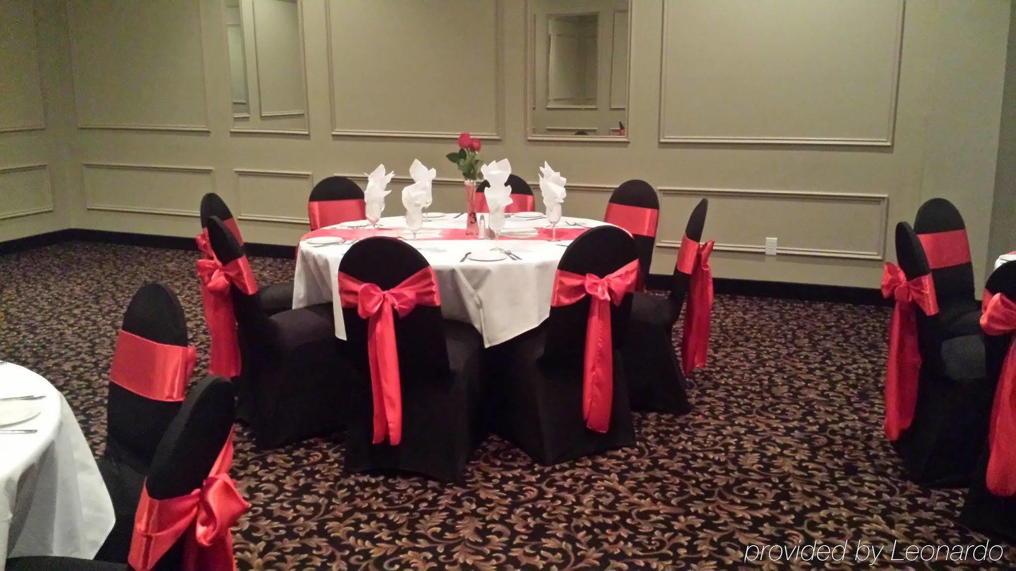 Quality Inn & Conference Centre Orillia Luaran gambar